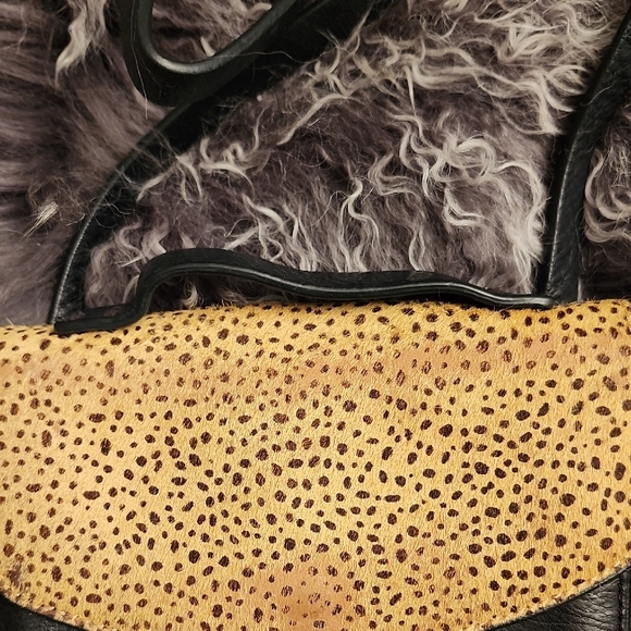 Lucky Brand Small Black Leather Crossbody With Animal Print - Picture 4 of 5